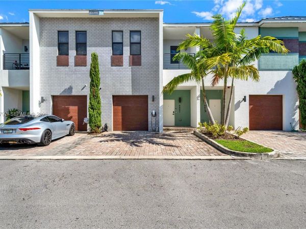 4441 NW 9th St , Plantation, FL 33317