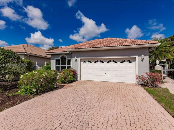 17208 Hampton Blvd, Boca Raton, FL 33496