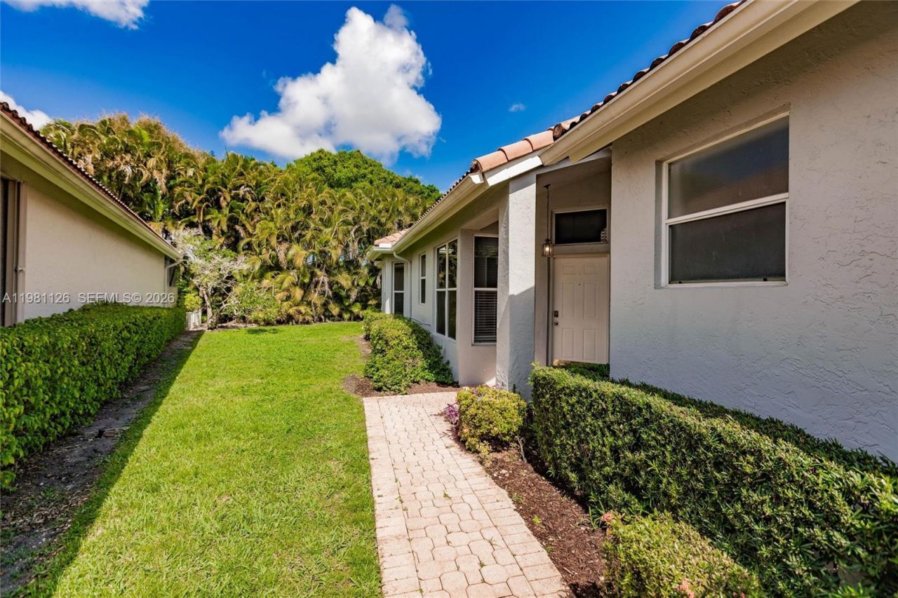 17208 Hampton Blvd, Boca Raton, FL 33496 Photo