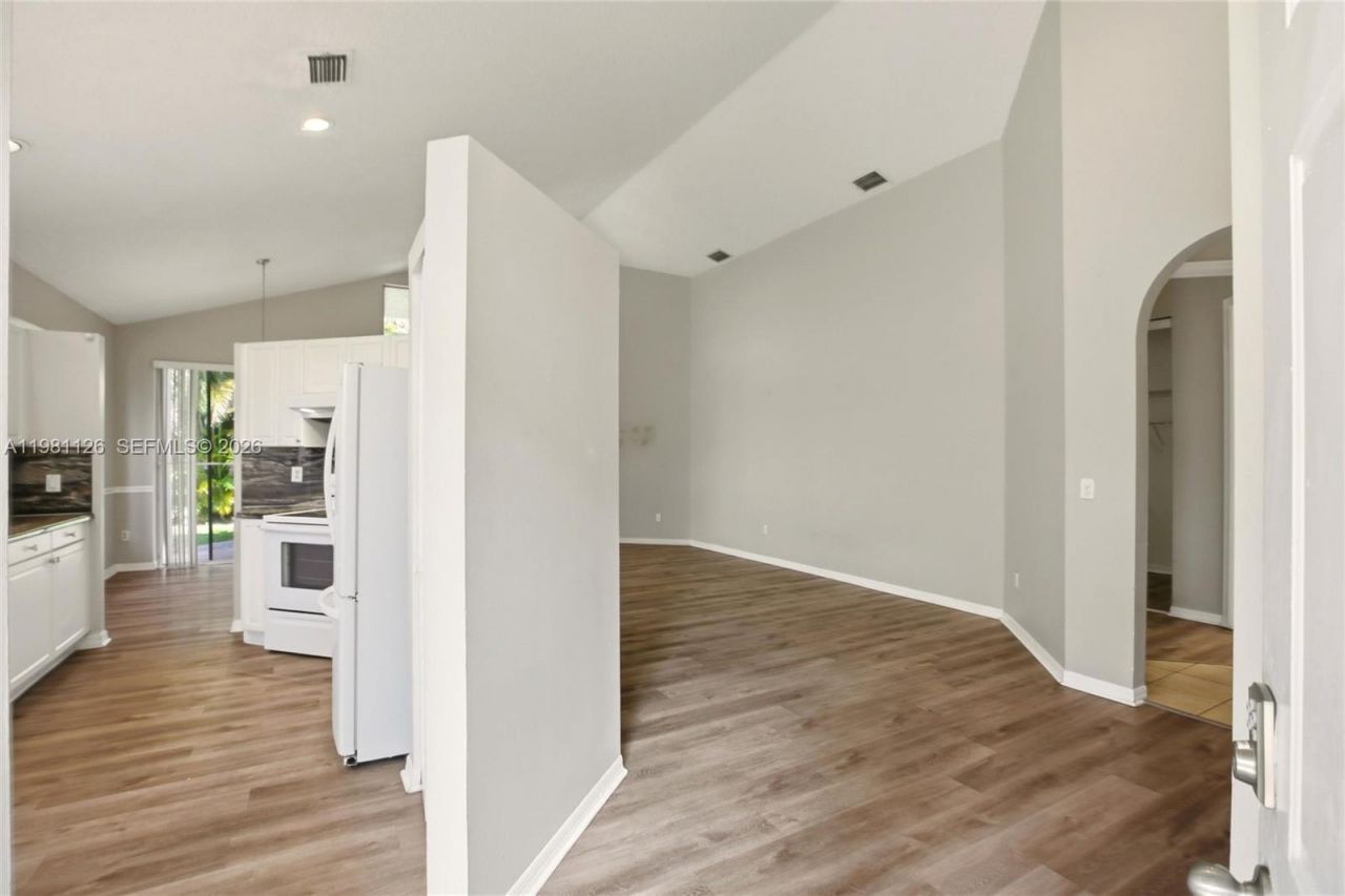 17208 Hampton Blvd, Boca Raton, FL 33496 Photo