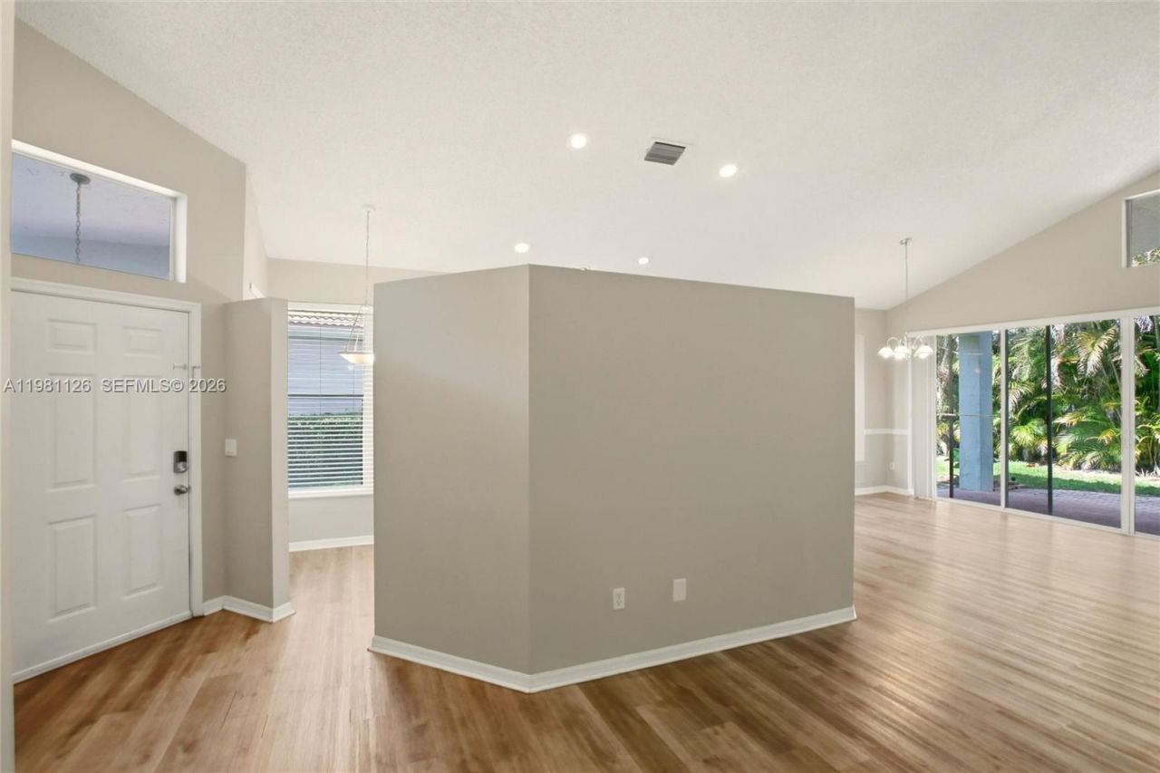 17208 Hampton Blvd, Boca Raton, FL 33496 Photo