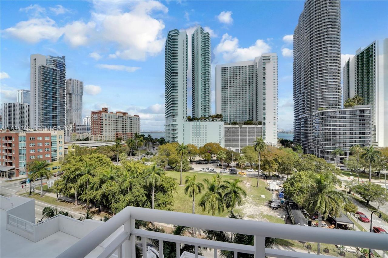275 NE 18th St, Unit 808, Miami, FL 33132 Photo