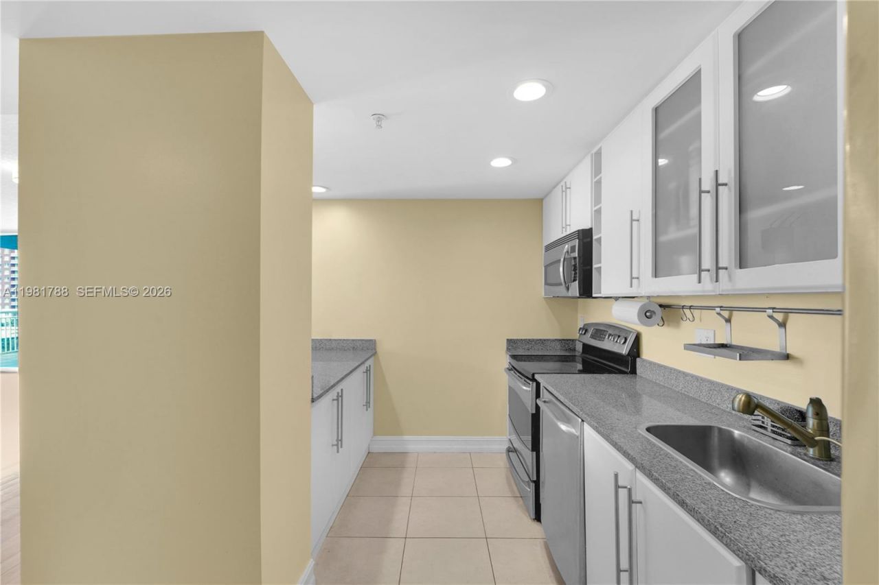 275 NE 18th St, Unit 808, Miami, FL 33132 Photo