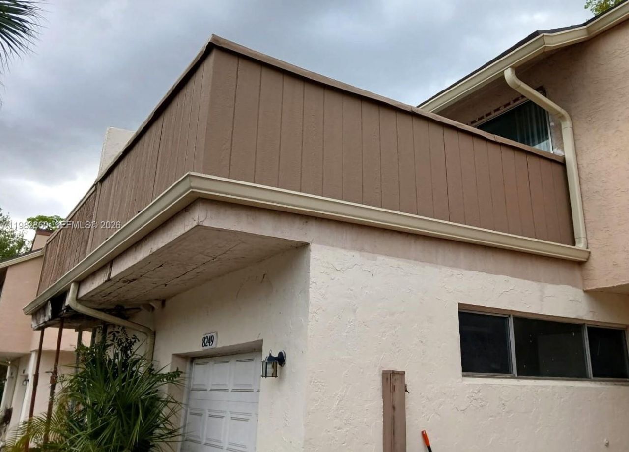 8249 NW 8th Pl, Unit 4, Plantation, FL 33324 Photo