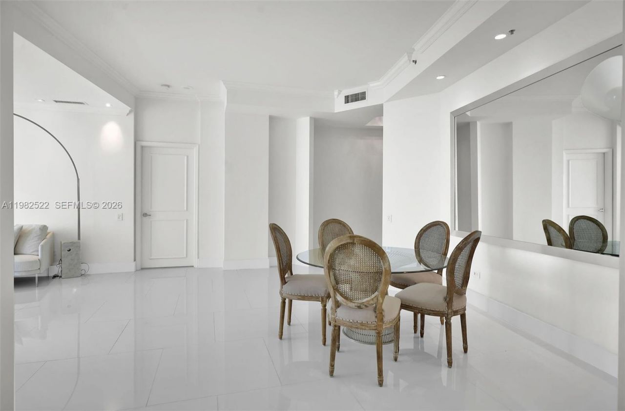 808 Brickell Key Dr , Unit 3702, Miami, FL 33131 Photo