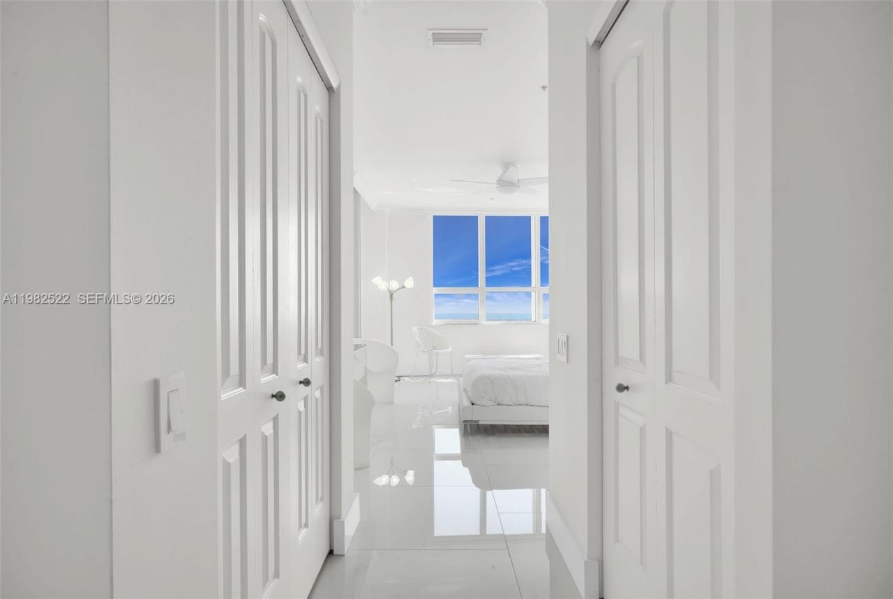 808 Brickell Key Dr , Unit 3702, Miami, FL 33131 Photo