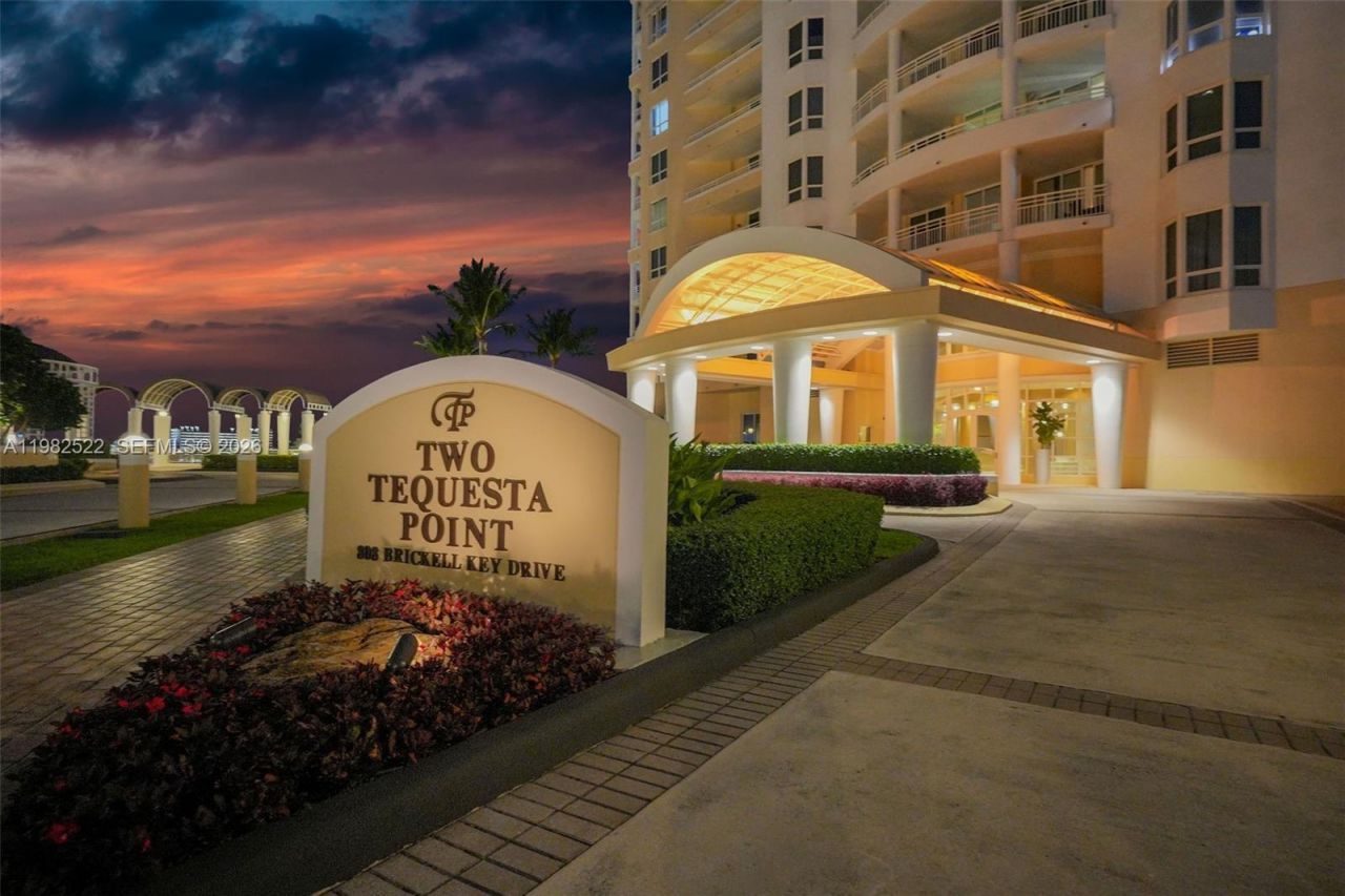 808 Brickell Key Dr , Unit 3702, Miami, FL 33131 Photo