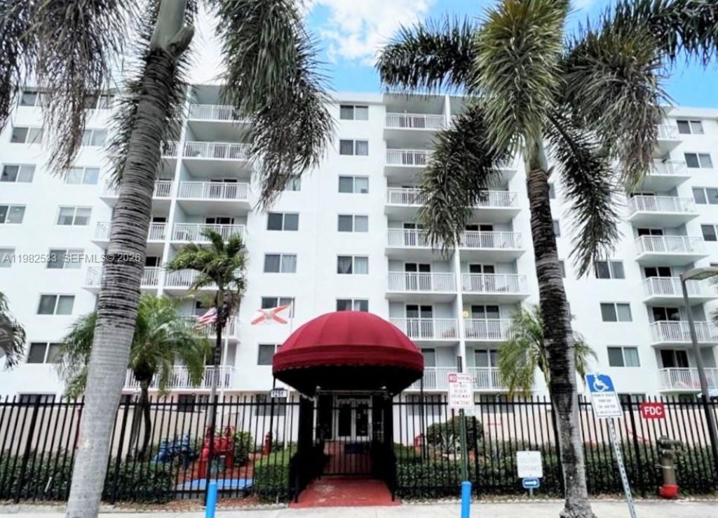 1251 NE 108th St, Unit 103, Miami, FL 33161 Photo