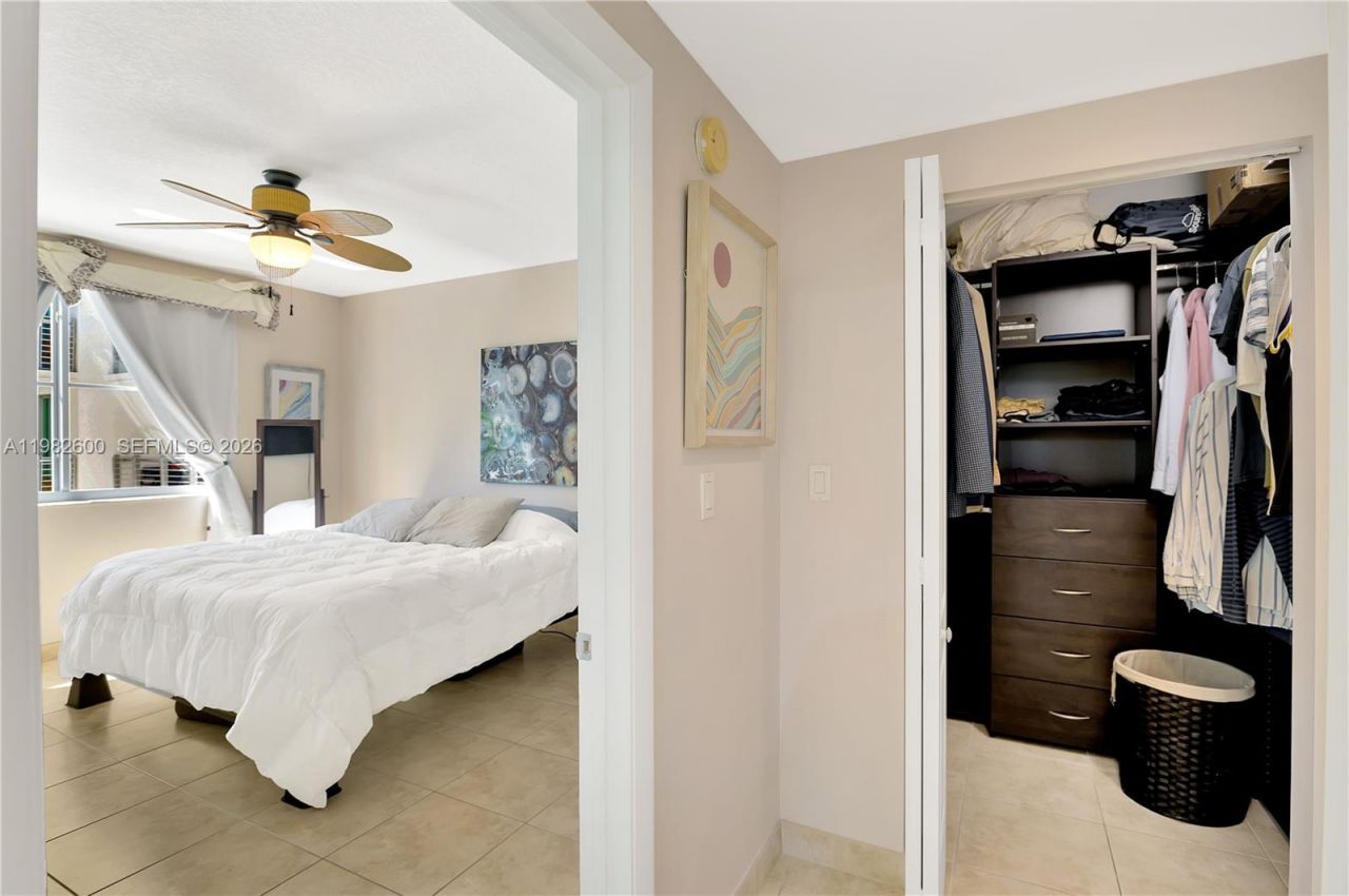 110 Washington Ave, Unit 2414, Miami Beach, FL 33139 Photo