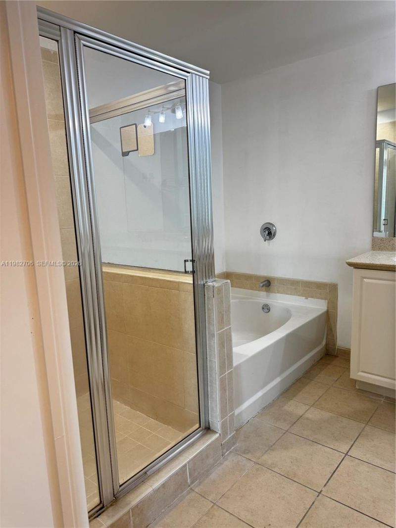 3340 NE 190th St , Unit 1507, Aventura, FL 33180 Photo