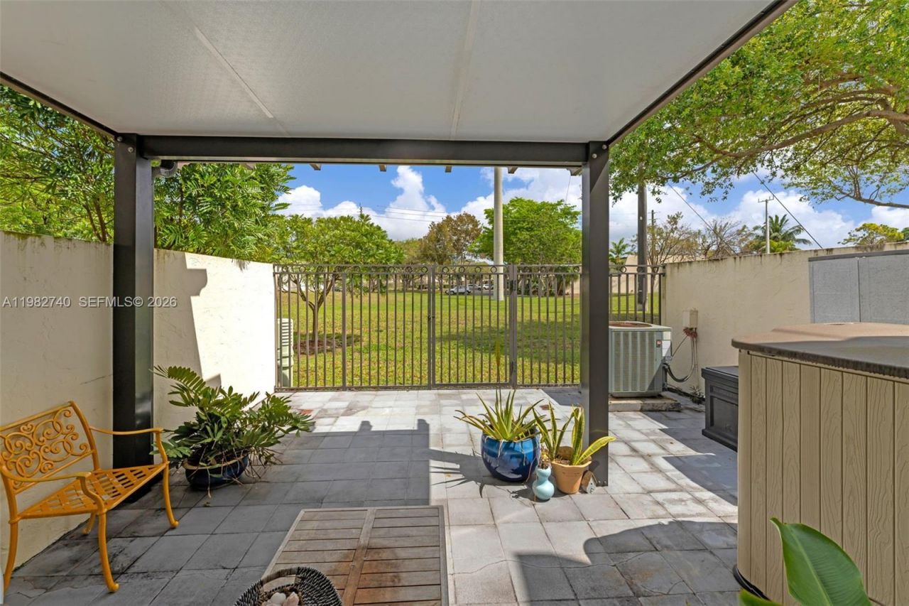 7825 SW 103rd Pl , Miami, FL 33173 Photo