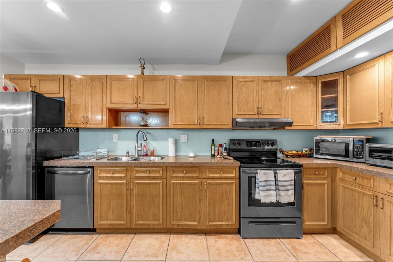 7825 SW 103rd Pl , Miami, FL 33173 Photo