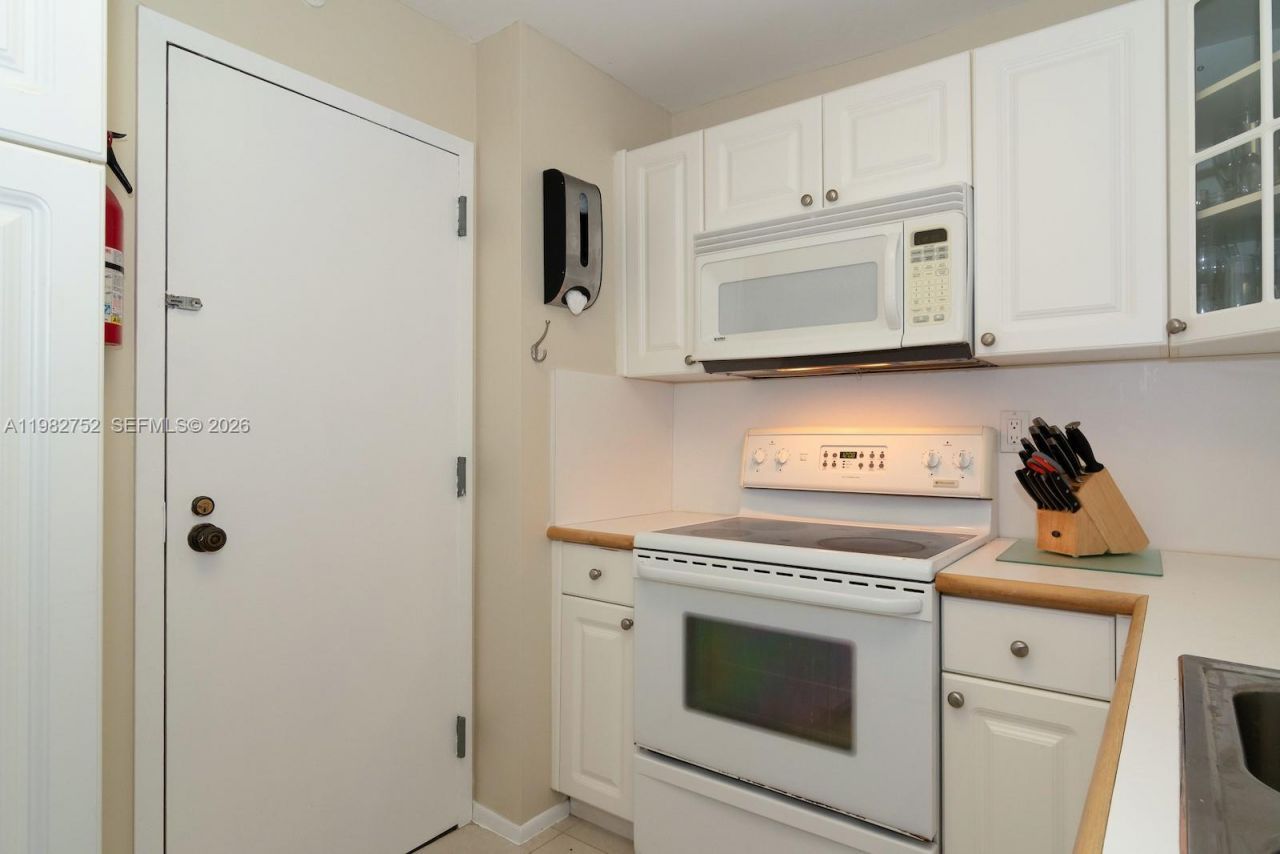 2333 Brickell Ave , Unit 1710, Miami, FL 33129 Photo