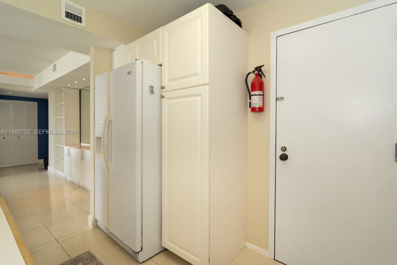 2333 Brickell Ave , Unit 1710, Miami, FL 33129 Photo