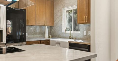 8536 Loch Levon Ave, Kings Beach, CA 96143 Photo