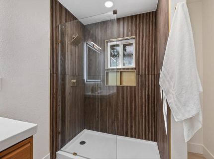 8536 Loch Levon Ave, Kings Beach, CA 96143 Photo