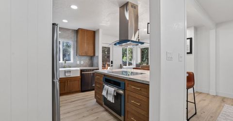 8536 Loch Levon Ave, Kings Beach, CA 96143 Photo