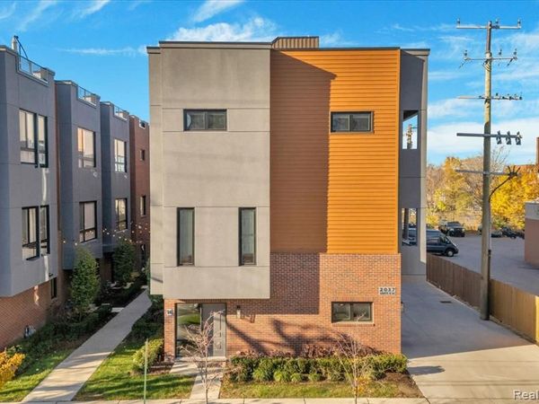 2037 11th Street, Detroit, MI 48216