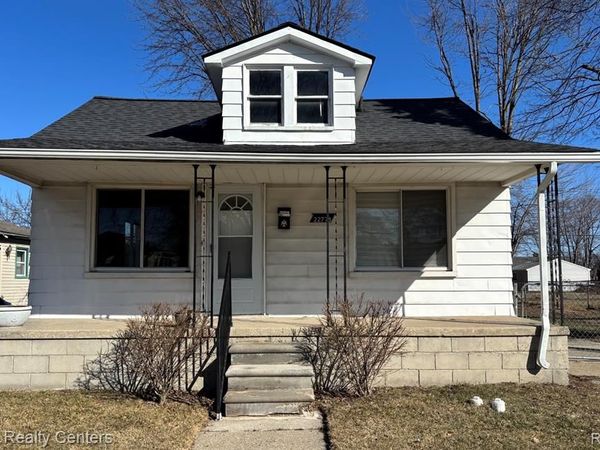 22778 Tuscany Avenue, Eastpointe, MI 48021