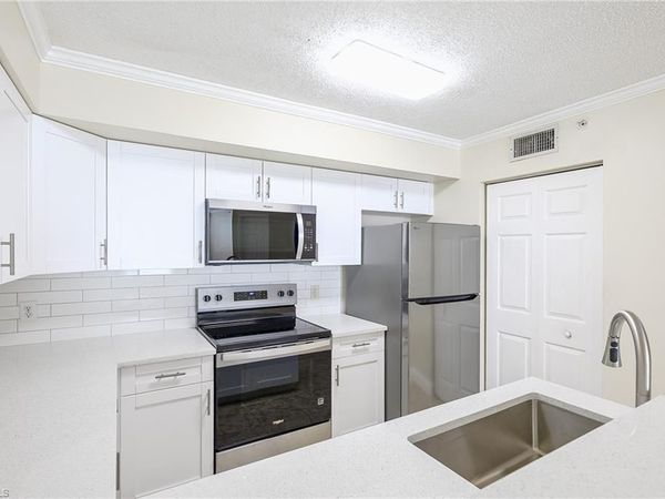 8735 River Homes LN, Unit 6104, BONITA SPRINGS, FL 34135