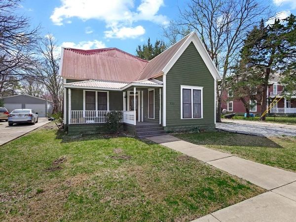 331 W Grand Street, Whitewright, TX 75491