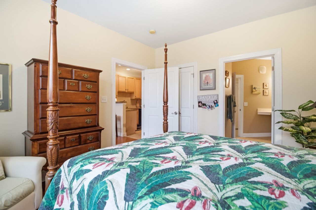 2244 Ashley Crossing Drive Photo 24