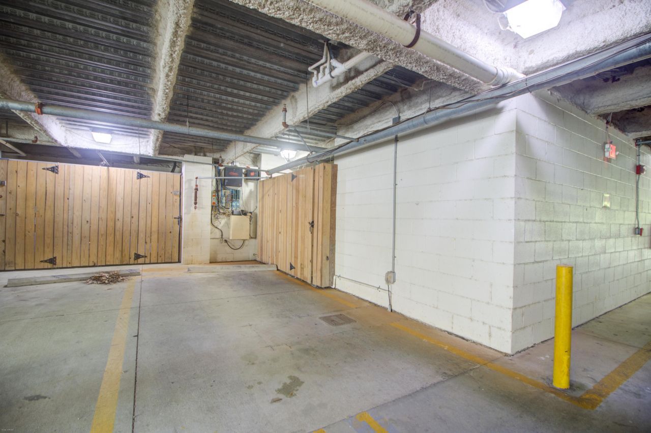 2244 Ashley Crossing Drive Photo 27