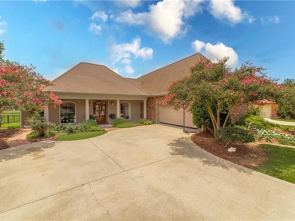 451 LAKE ORLEANS Boulevard, Ponchatoula, LA 70454
