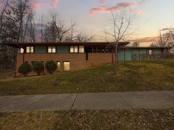 330 5th Avenue SW, Faribault, MN 55021