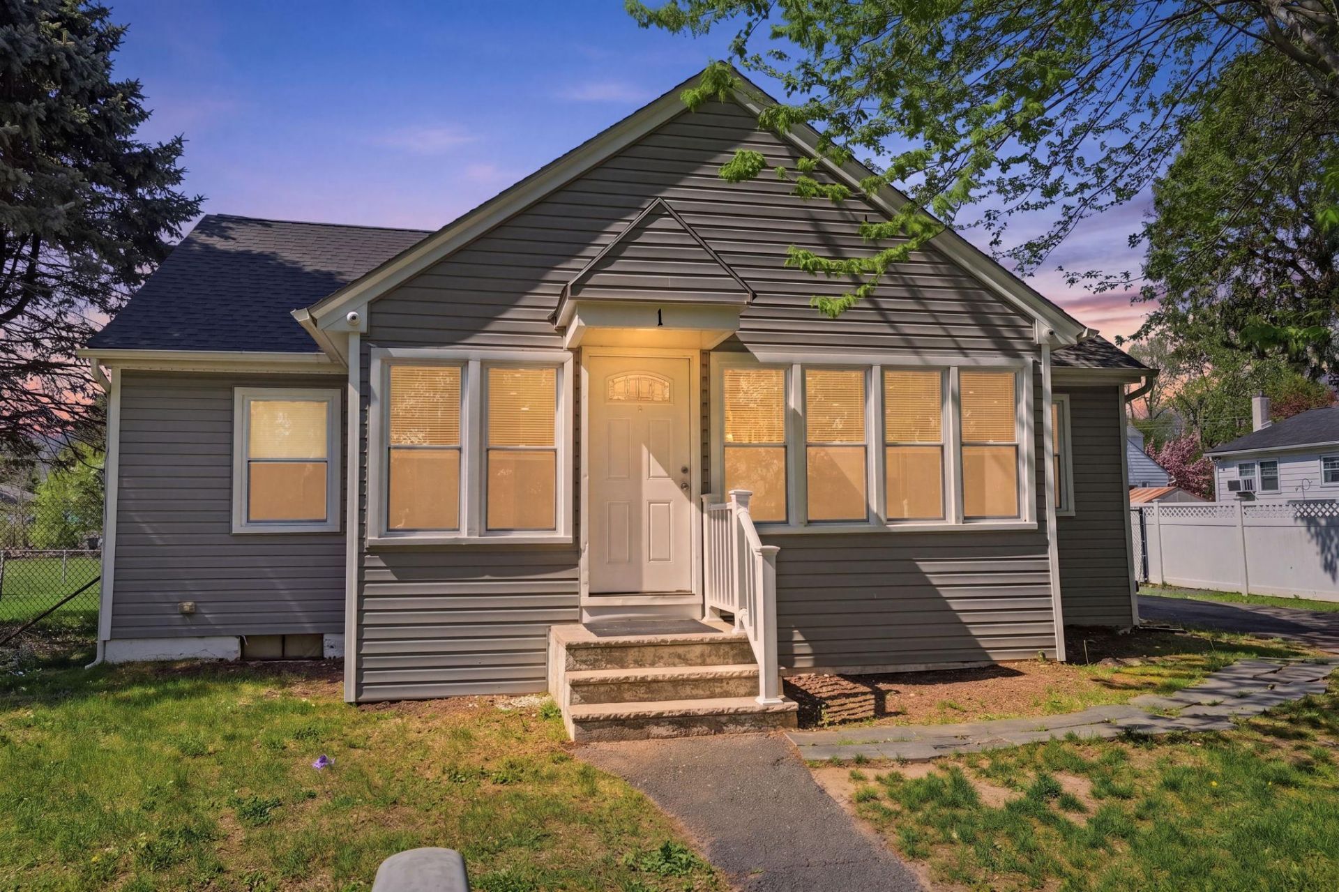 1 W Post Road, Morrisville, PA 19067 Main Photo