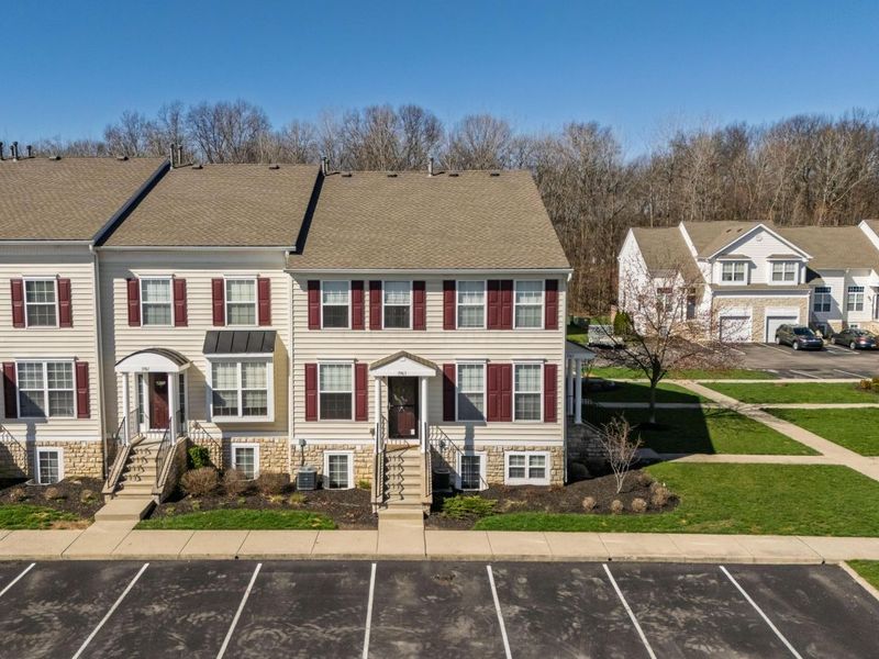 5963 Silver Charms Way , Unit B, New Albany, OH 43054 Photo 2