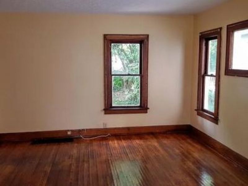 140 N Warren Avenue, Columbus, OH 43204 Photo 5