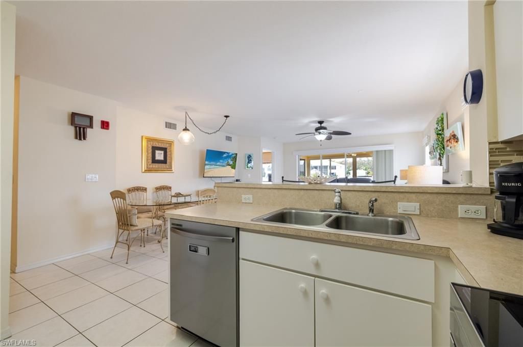 4041 SE 11th Pl, Unit 104, Cape Coral, FL 33904 Photo