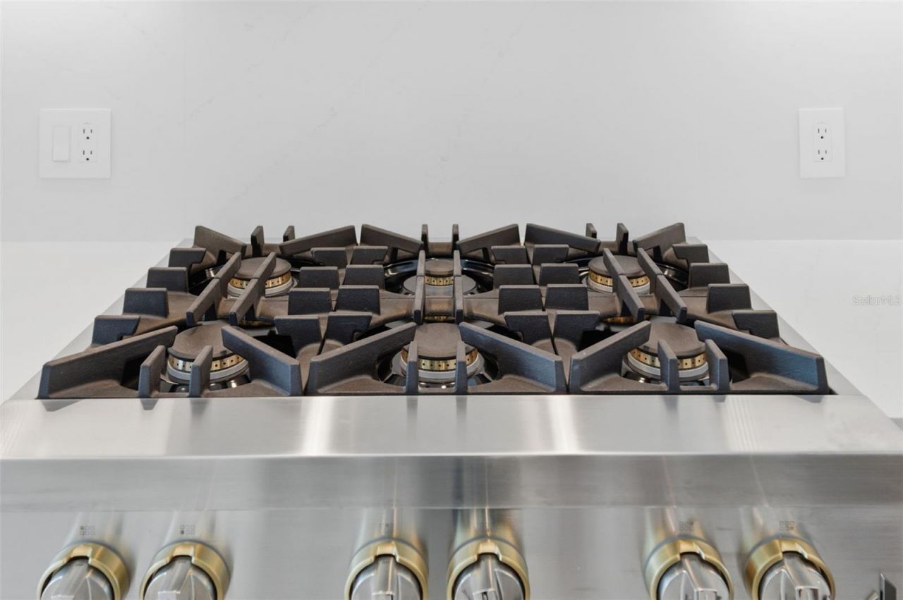 400 Central Avenue, Unit 2903, Saint Petersburg, FL 33701 Photo