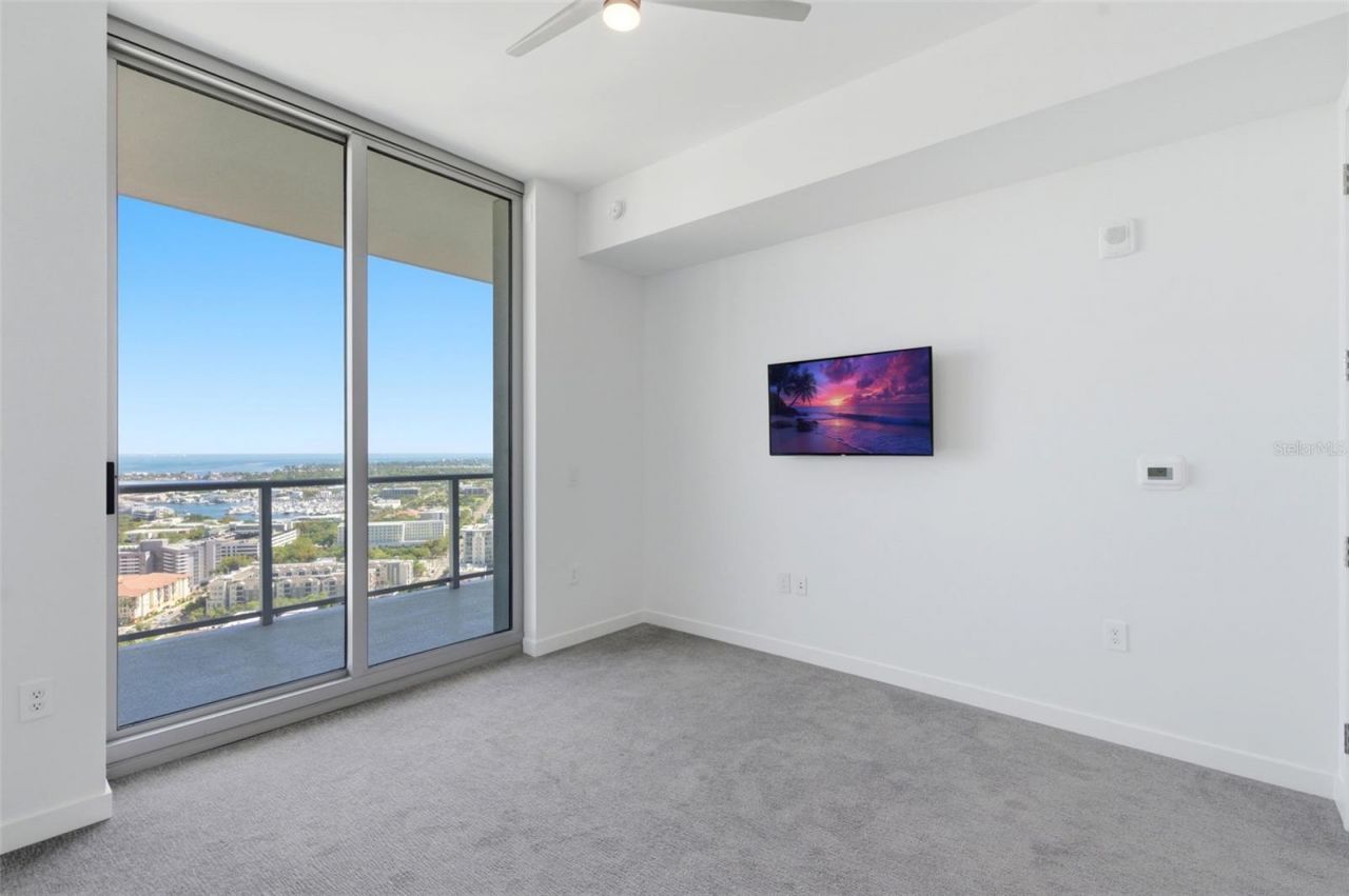 400 Central Avenue, Unit 2903, Saint Petersburg, FL 33701 Photo