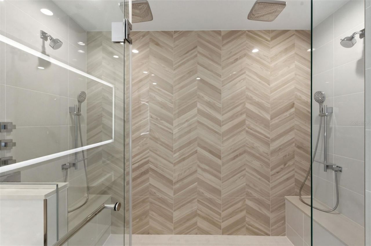 400 Central Avenue, Unit 2903, Saint Petersburg, FL 33701 Photo