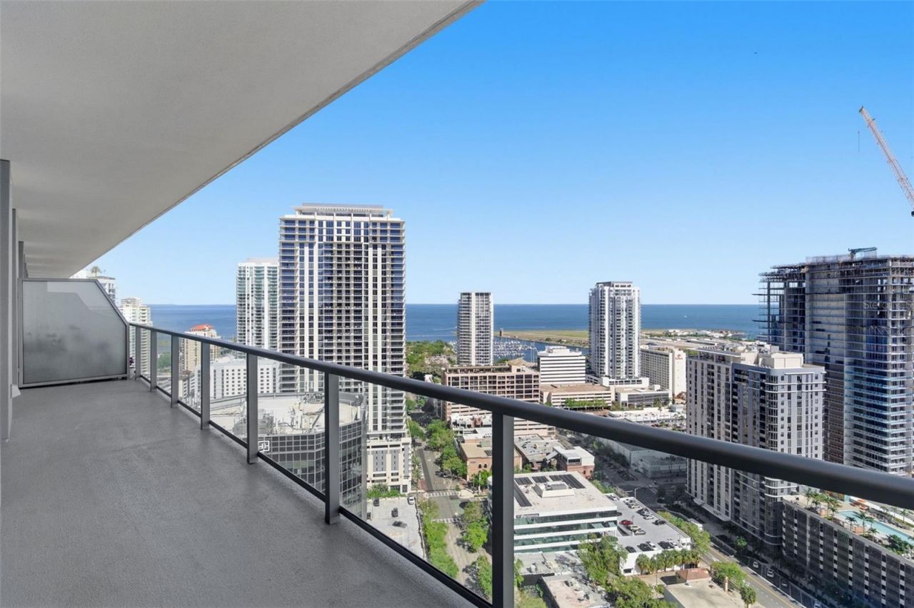 400 Central Avenue, Unit 2903, Saint Petersburg, FL 33701 Photo