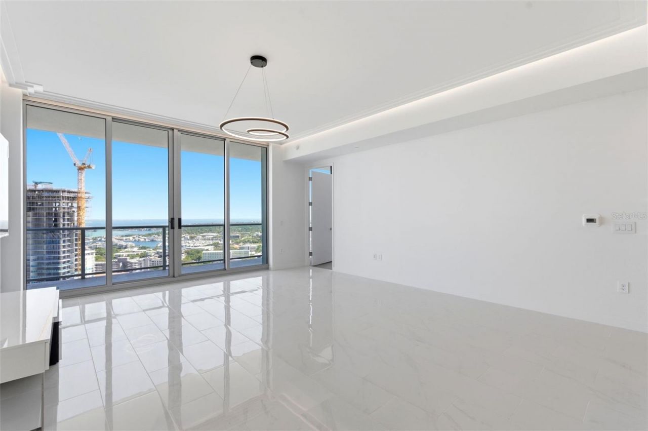 400 Central Avenue, Unit 2903, Saint Petersburg, FL 33701 Photo