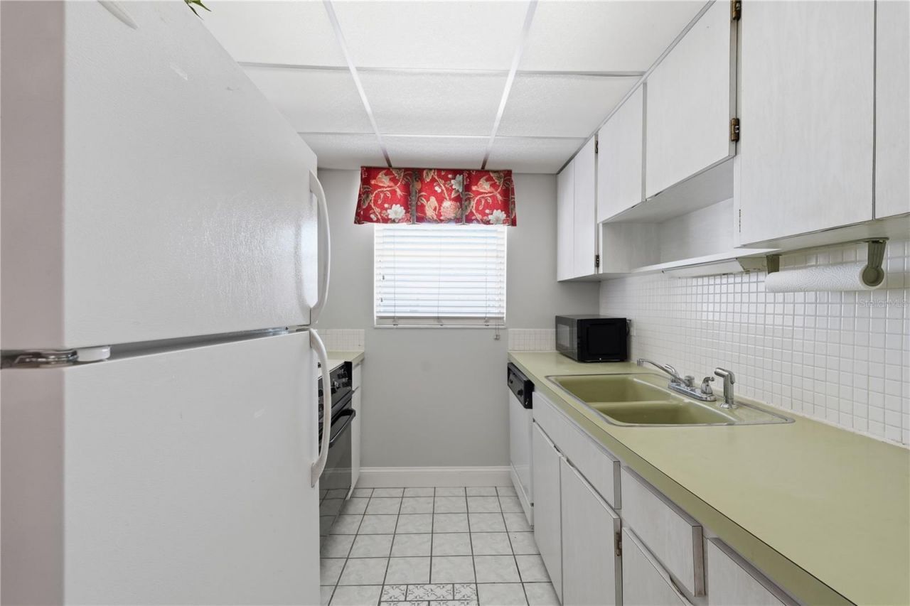 2750 E Bay Drive, Unit 14E, Largo, FL 33771 Photo