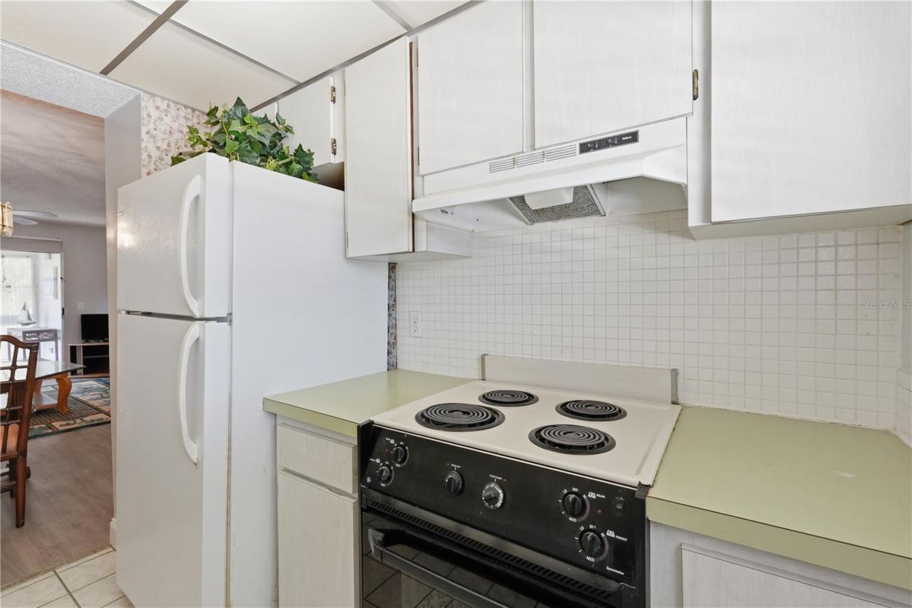 2750 E Bay Drive, Unit 14E, Largo, FL 33771 Photo