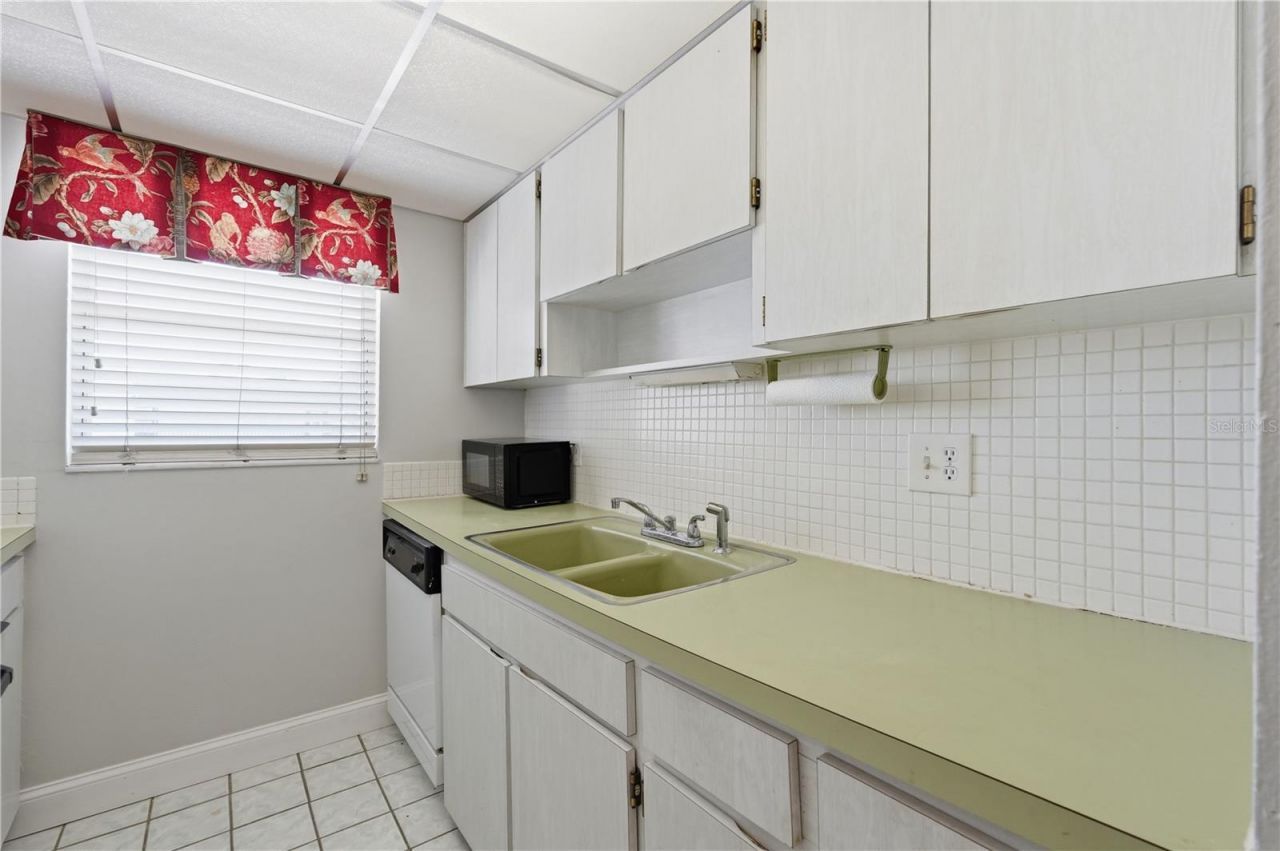 2750 E Bay Drive, Unit 14E, Largo, FL 33771 Photo