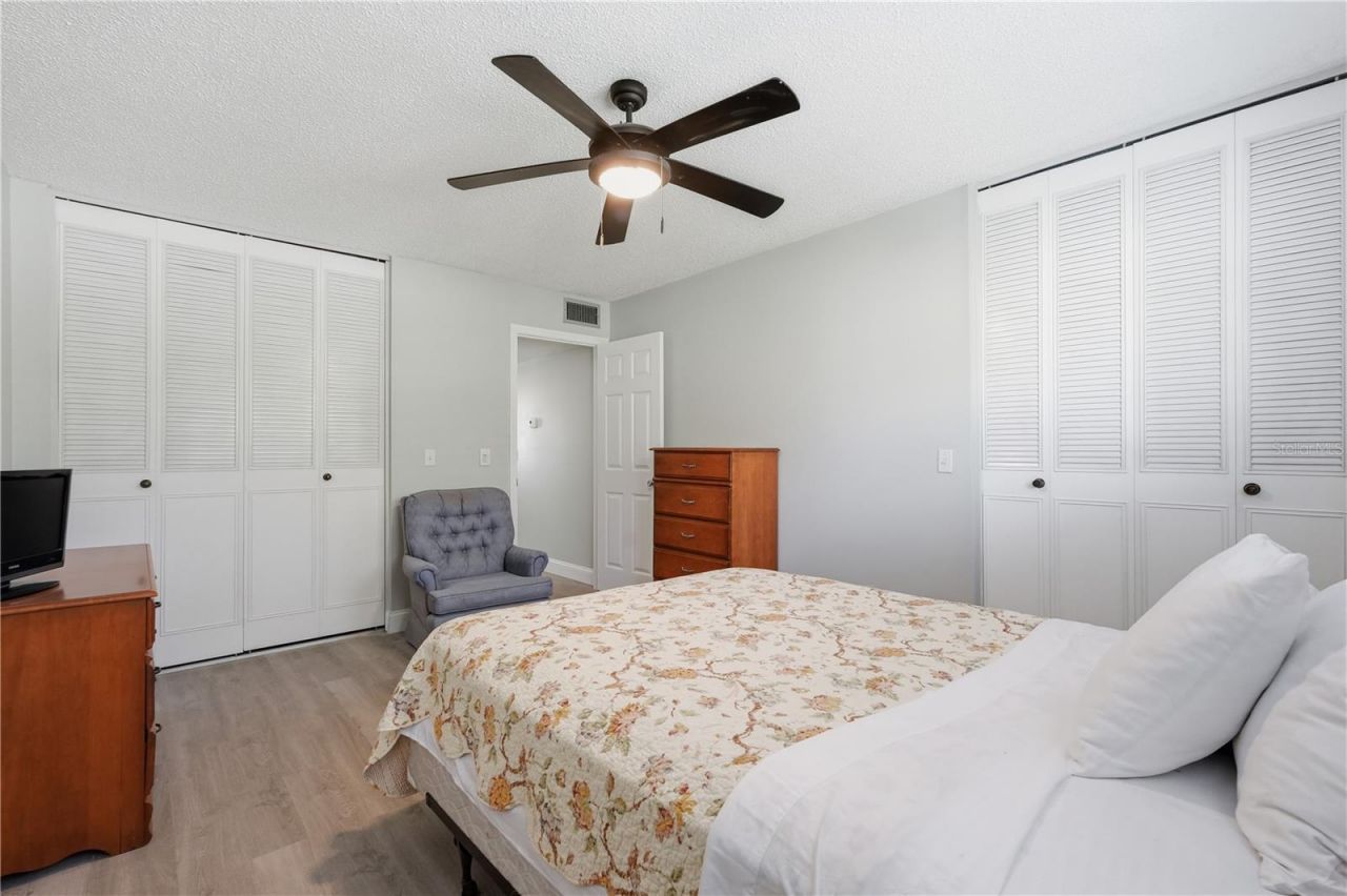 2750 E Bay Drive, Unit 14E, Largo, FL 33771 Photo