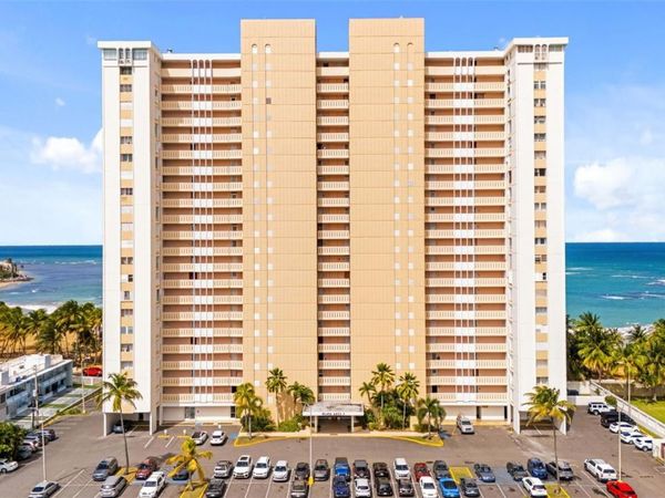 CONDOMINIO PLAYA AZUL S CONDOMINIO PLAYA AZUL LUQU, Unit PH 2204, LUQUILLO, PR 00773