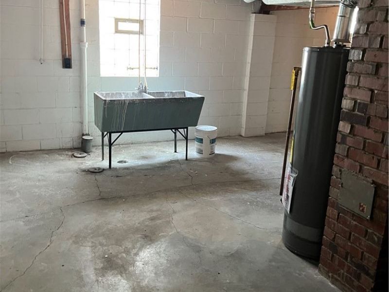 304 E Tuscarawas Avenue, Barberton, OH 44203 Photo 18