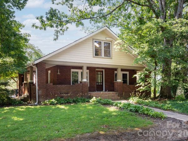 90 Jonestown Road , Asheville, NC 28804