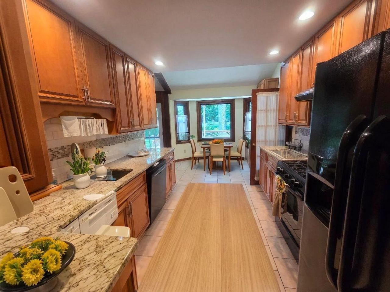 102 Wessex Terrace Photo 22