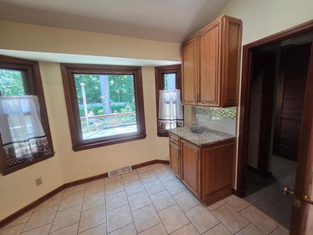 102 Wessex Terrace Photo 27