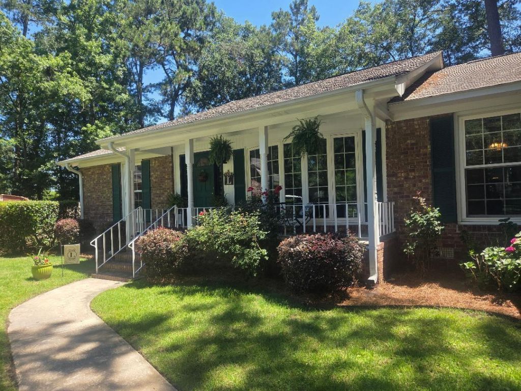 102 Wessex Terrace Photo 3