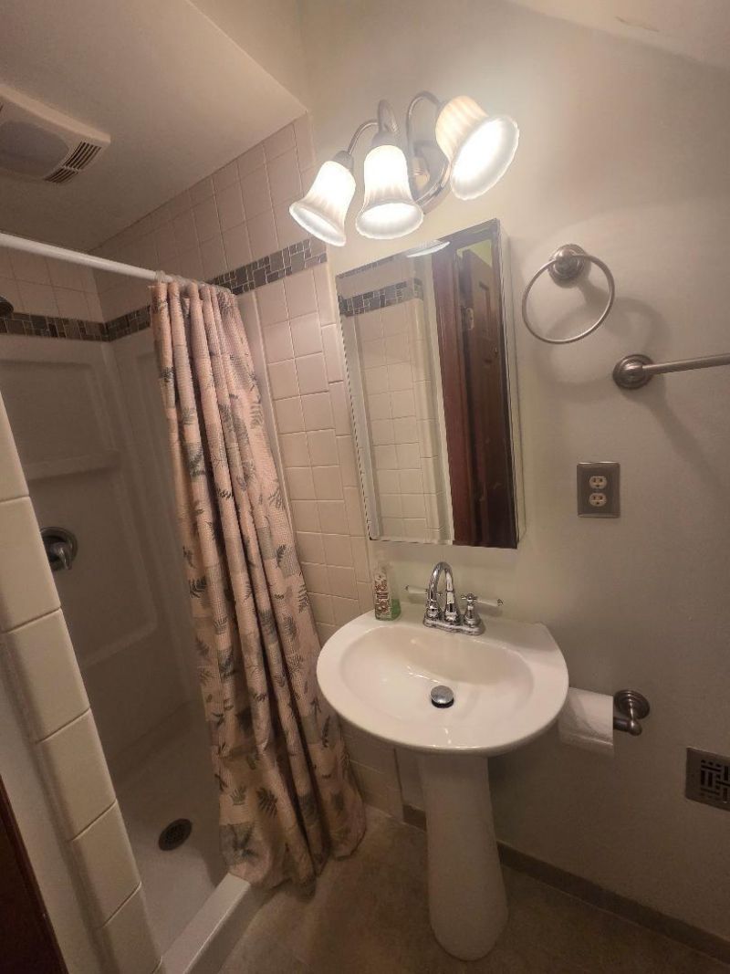 102 Wessex Terrace Photo 50