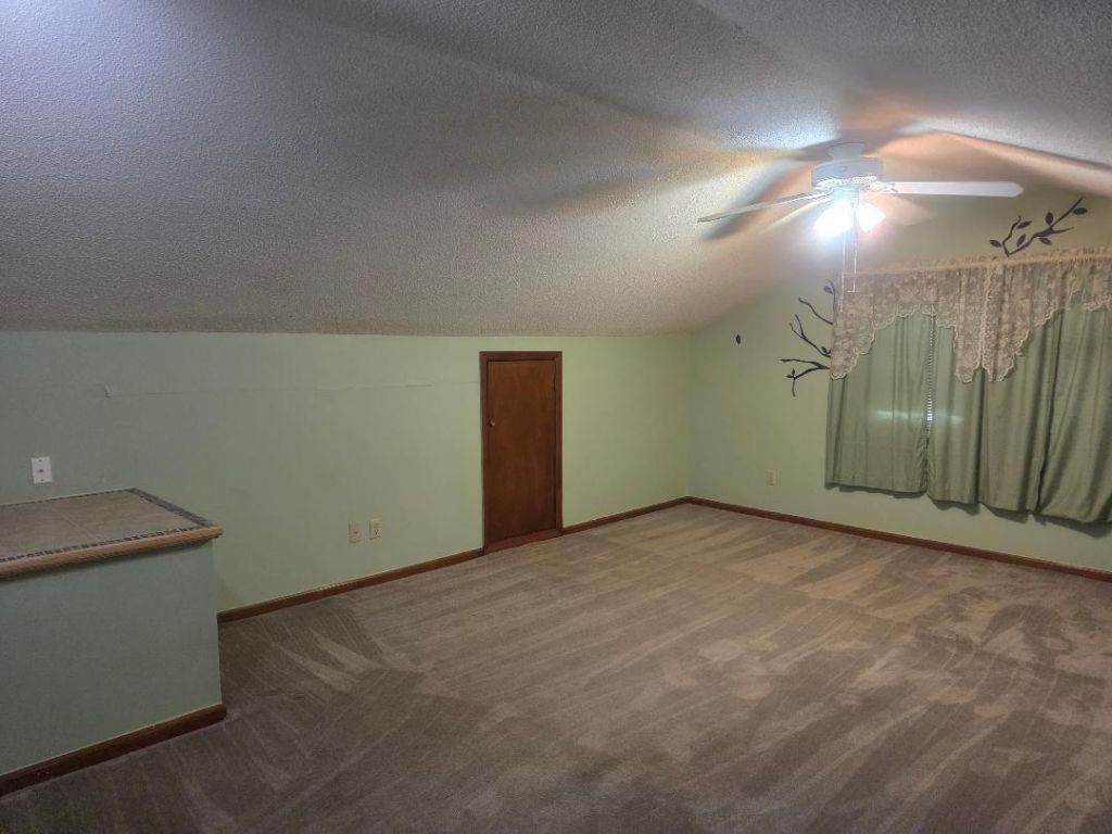 102 Wessex Terrace Photo 52